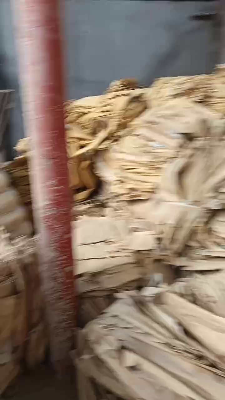 厂家出售牛皮纸塑袋废料，装树脂粉的