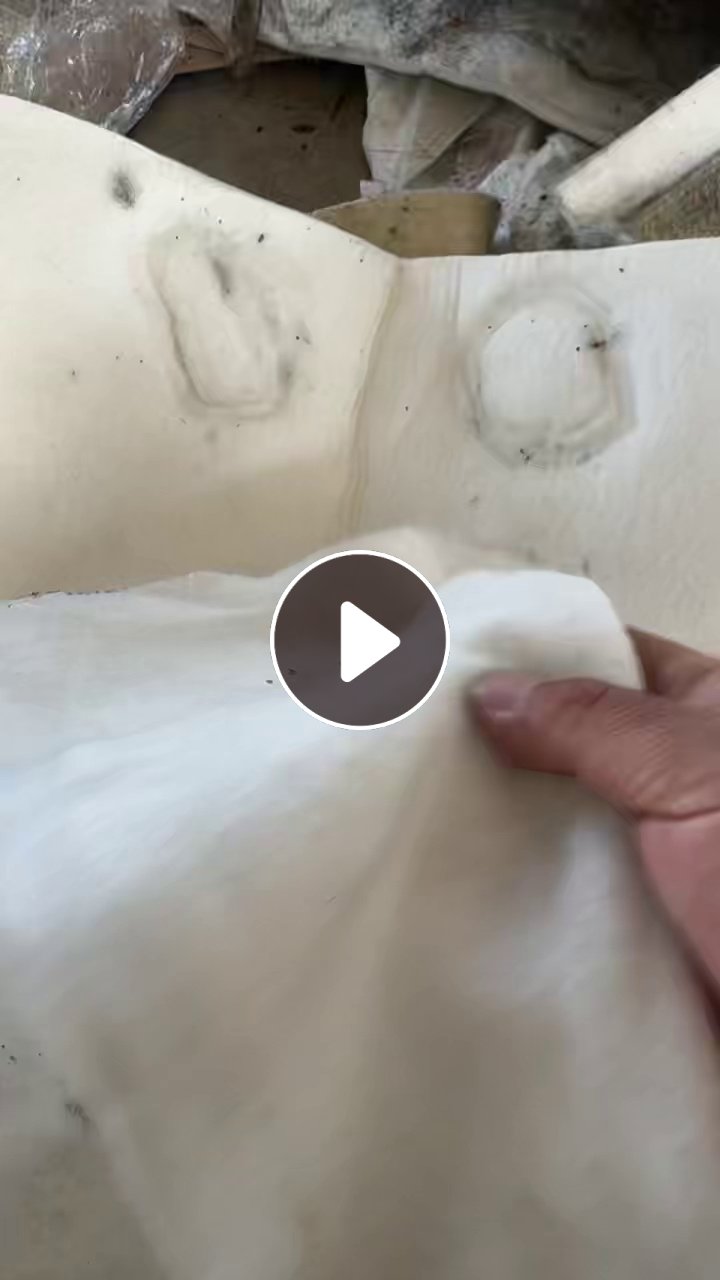 长期出售汽车内饰边角料，汽车内饰料，现货十几吨