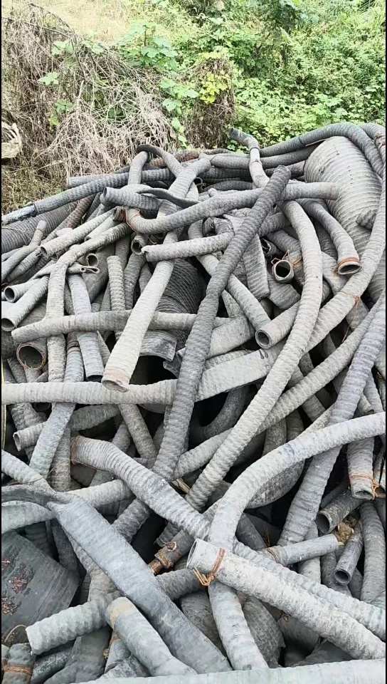 出售煤矿用的橡胶管废料