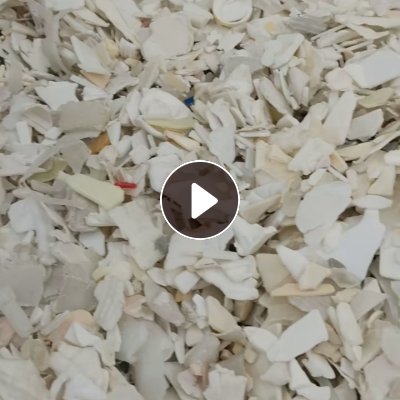 出售日杂纯漂白丙破碎料，每个月100多吨