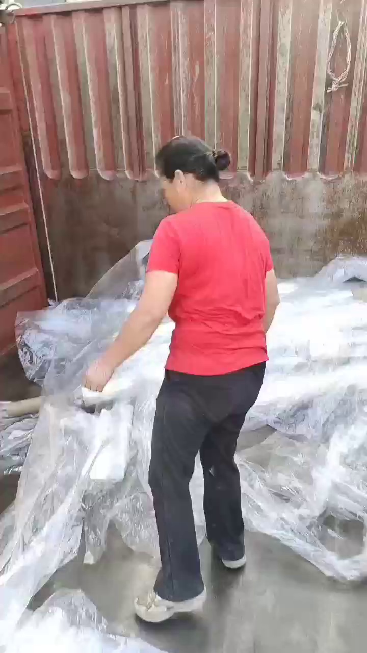 出售PET卷筒膜废料，不带胶的，月供4.2一车