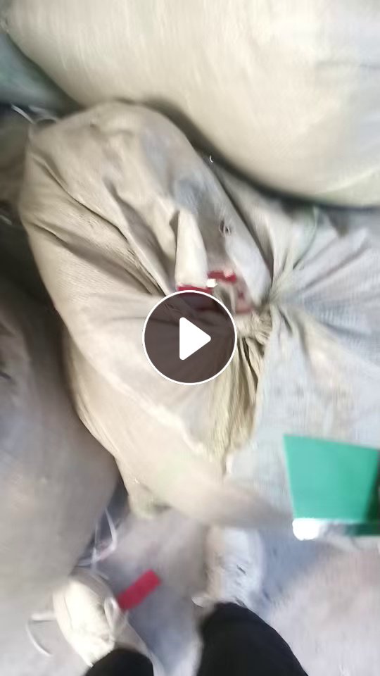 长期出售PP无纺布手提袋边料奶茶外卖袋边角料，每个月有五六十吨，货在安徽亳州