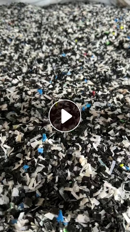 长期出售尼龙扎带破碎料，杂色的，单双6混一起