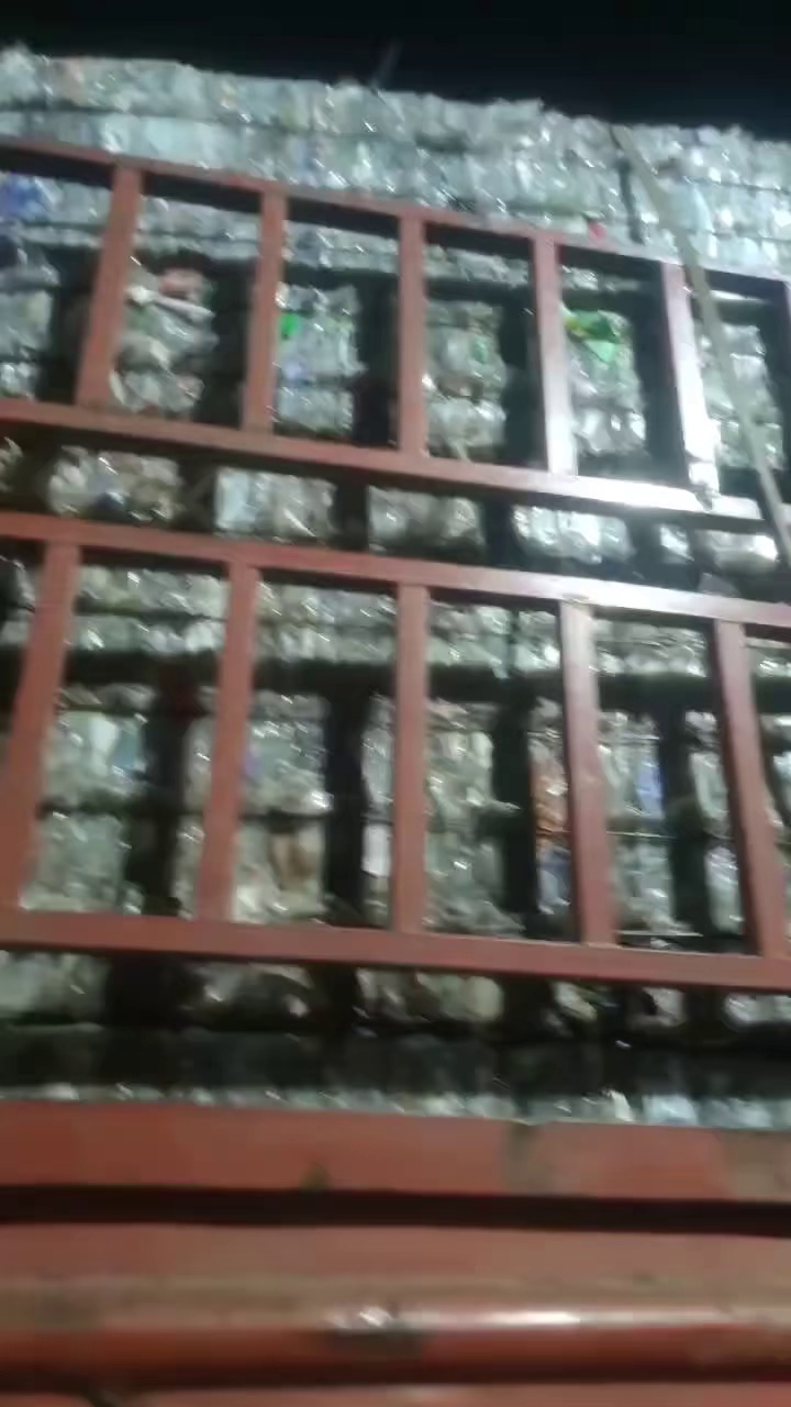 长期出售生活吸塑盒压块，现货9.6一车