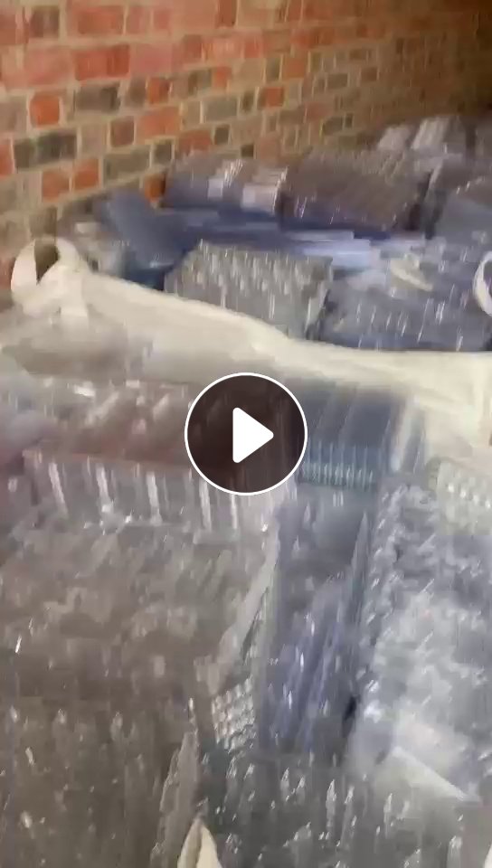 长期出售电子厂下来的pet吸塑盒废料，月供10吨