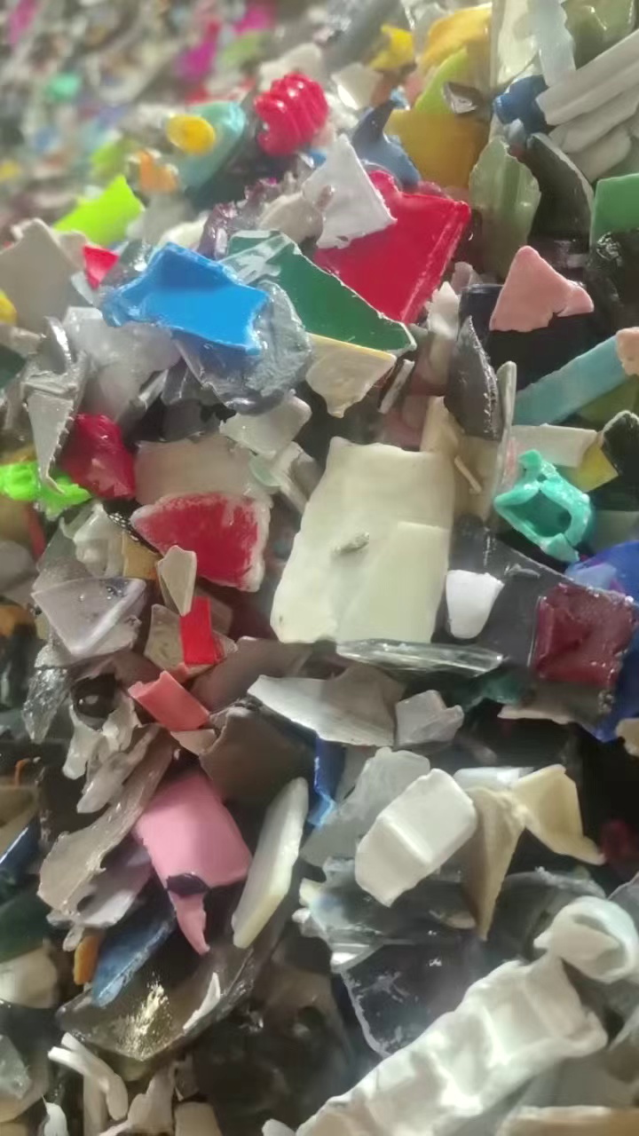 出售花色ABS破碎料，长期有货