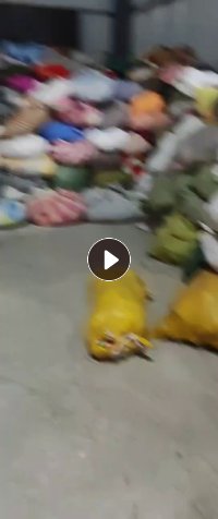 长期出售旧衣服黑料，垃圾鞋子，燃烧料，一起走现货够6.8米一车，货在江苏南通