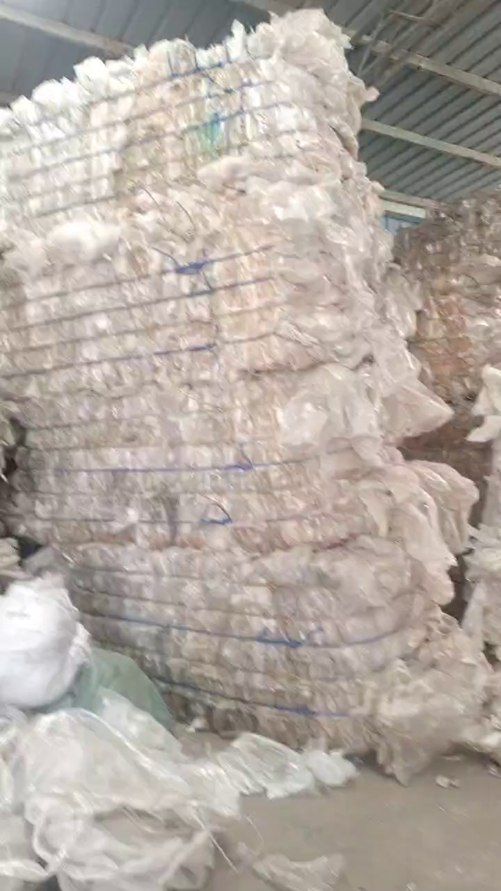 出售水洗高压膜废料，主要是缠绕膜的，现货10几吨