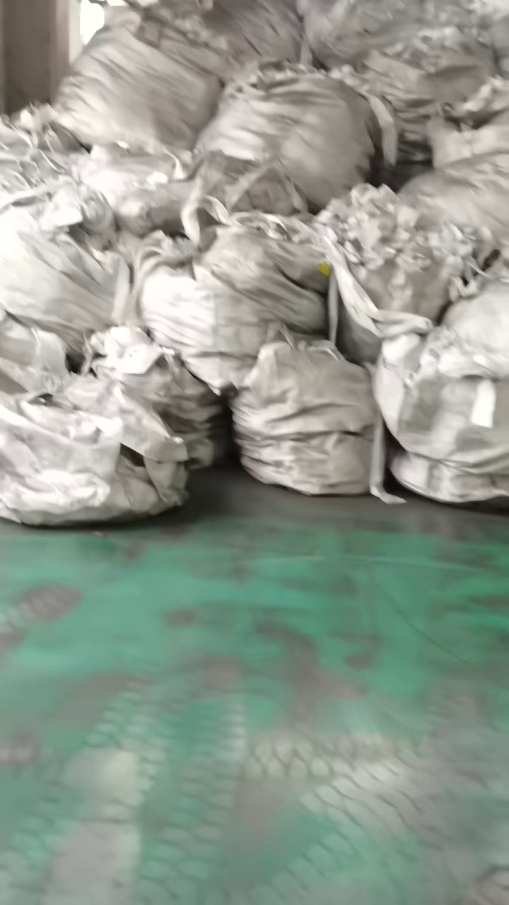 出售宁德时代下来的PE单涂层电池膜，电池拆解膜，现货30吨