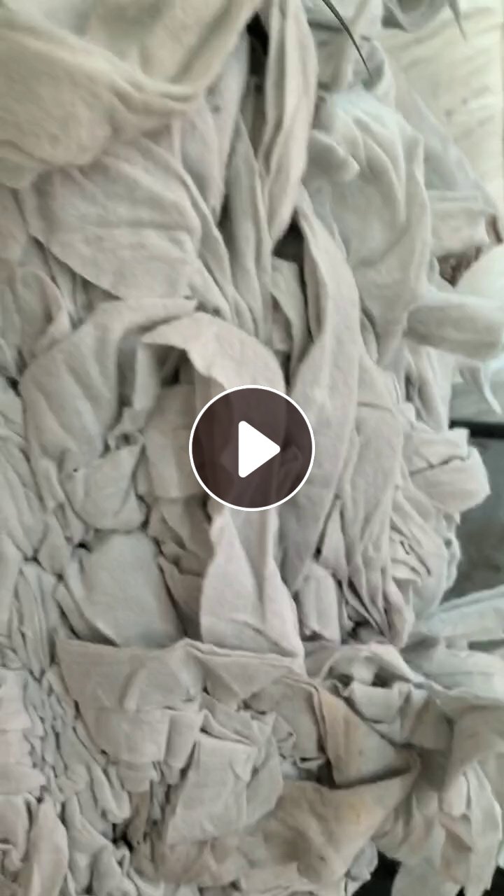 出售涤纶废布，布头，可以用来开花，团粒，现货10几吨