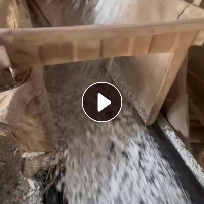 长期出售硬质PVC大小管破碎料，现货五六吨