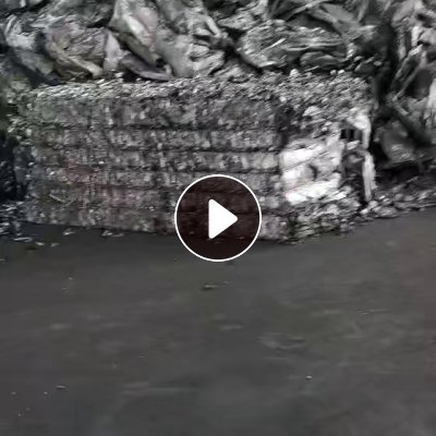出售铝塑膜废塑料，吨包内衬，装过电池粉下来的，没有清洗过，月供300吨