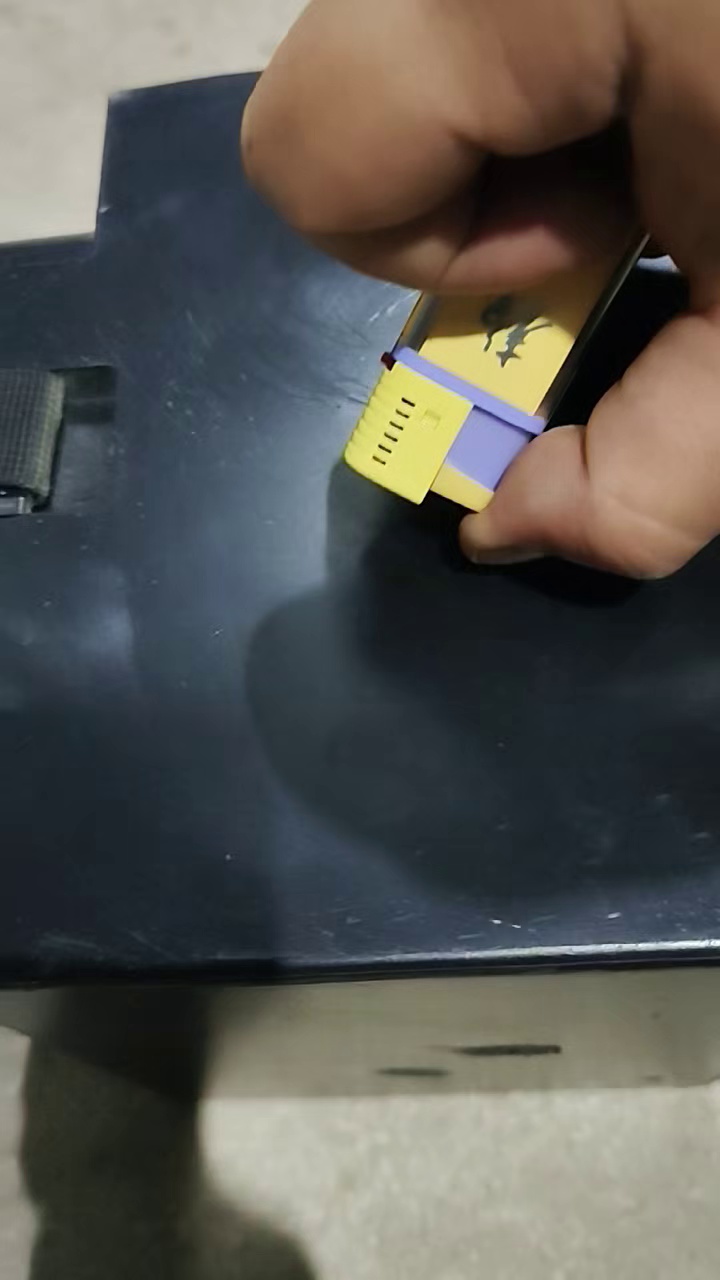 出售PP、ABS电瓶壳毛料，阻燃，月供30吨左右