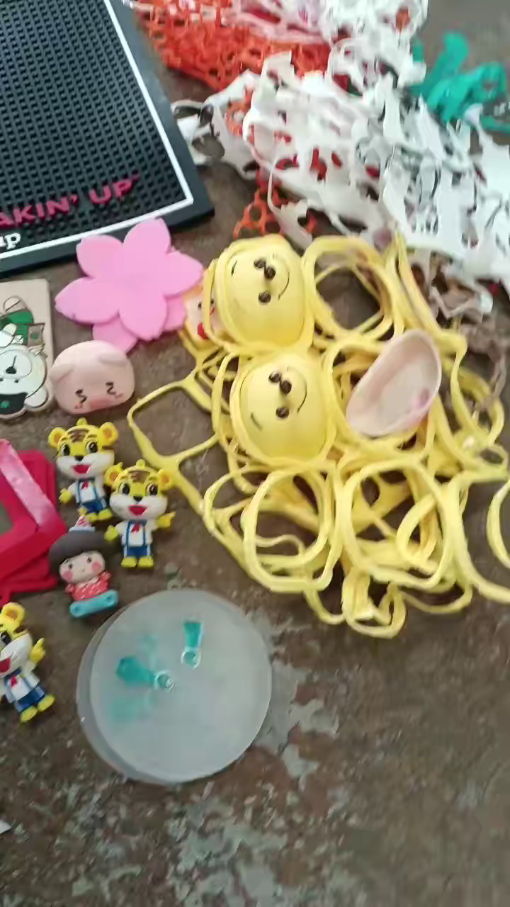 出售PVC滴塑料，月供100吨