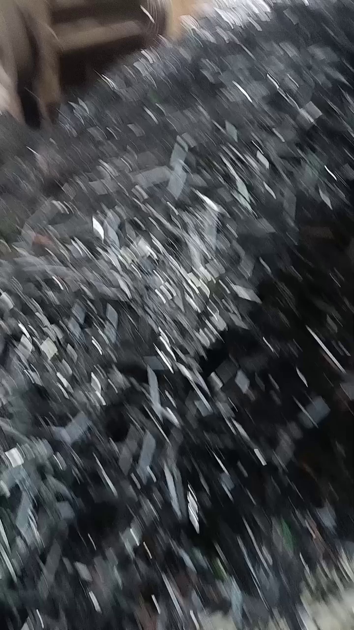 长期出售尼龙扎带毛料，也可以破碎，颜色白色黑色绿色都有，现货10-20吨左右