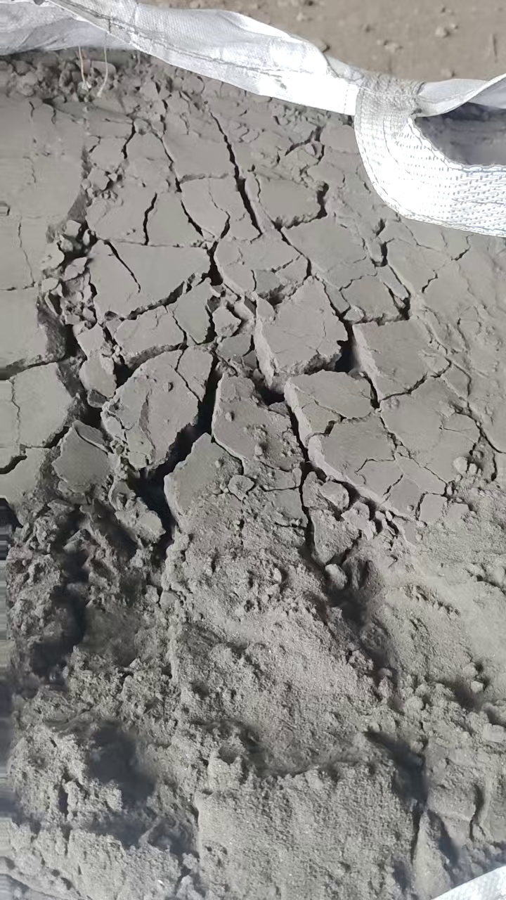 出售铝锭厂下来的铝粉，10吨左右出一次