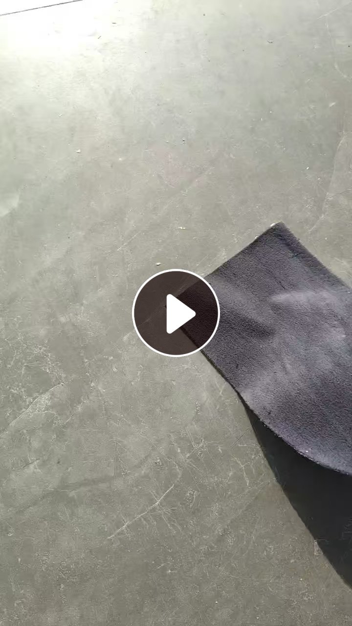 长期出售裁剪厂下来的涤棉牛仔废布，纯棉牛仔废布，统货走，涤棉牛仔比较多