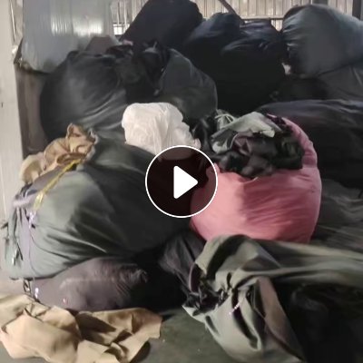 长期出售染厂下来的涤纶废布，涤纶边角料，月供几十吨，货在浙江台州