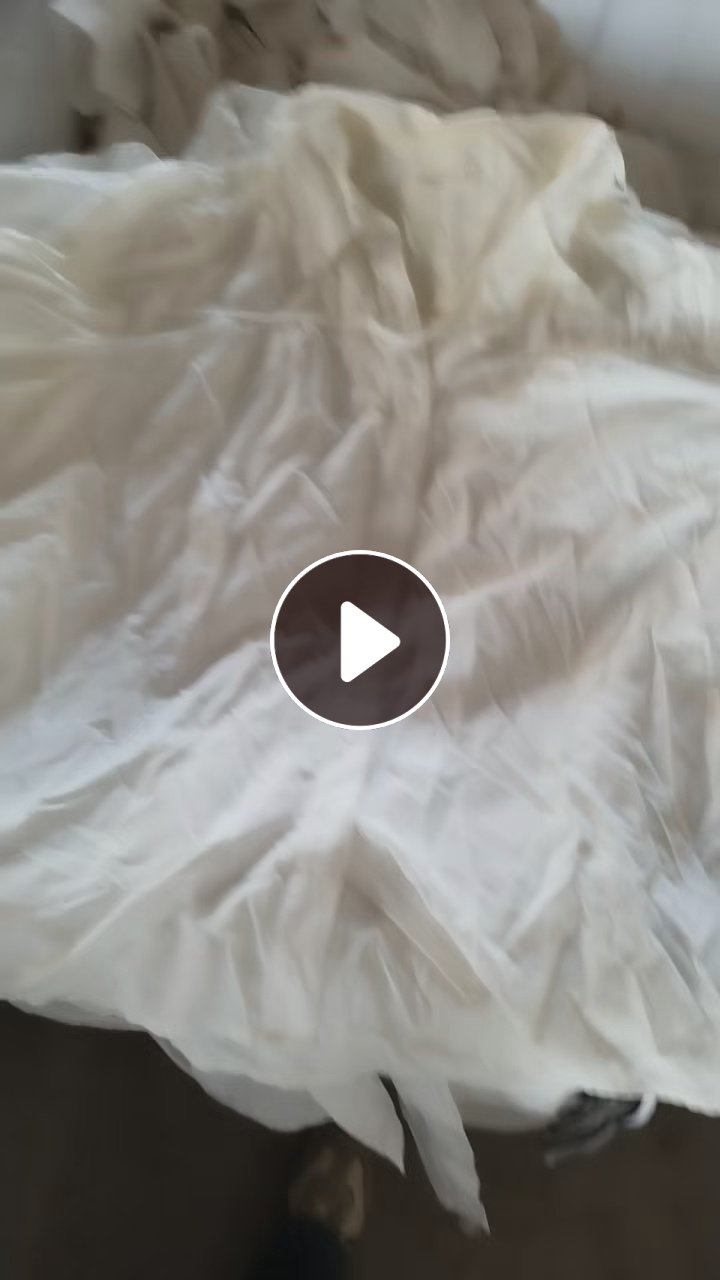 出售精品白色衬衫，精品衣服，旧衣服大白，现货有10吨左右，货在河南商丘