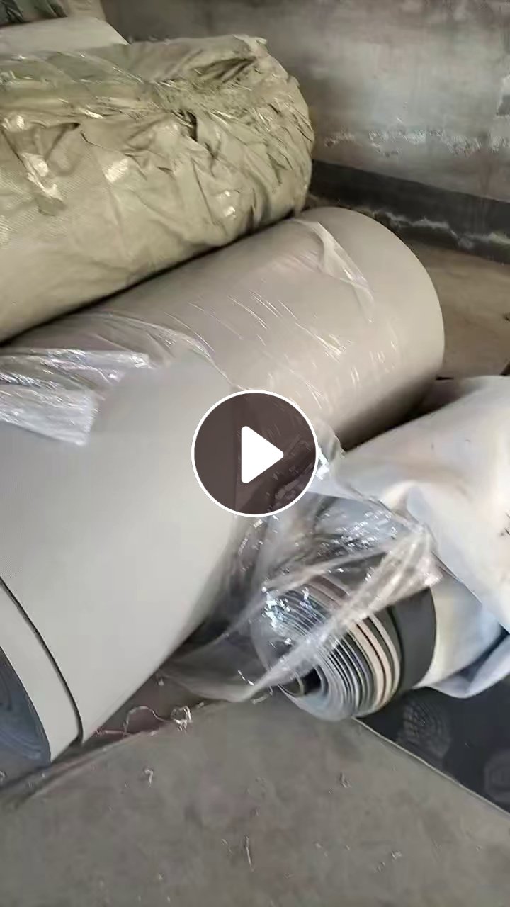 出售库存汽车座椅料，库存汽车革，现货有4吨多，货在山东青岛