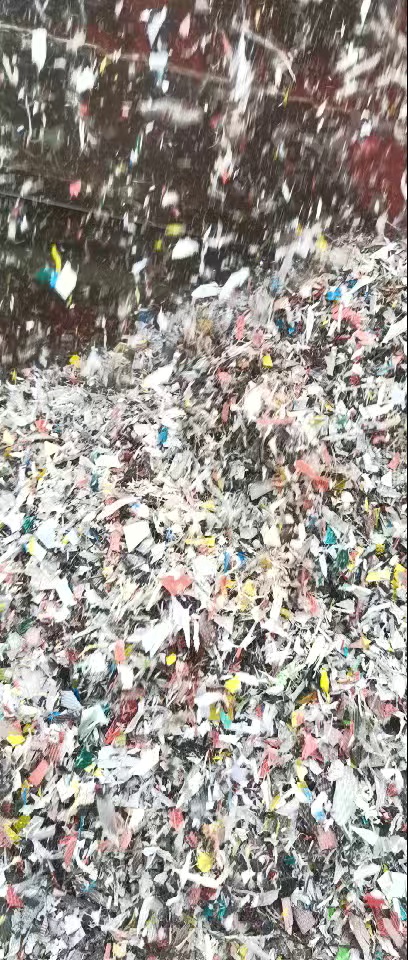 出售PP打包带破碎料，杂色沉底打包带破碎料，厂货干净，现货60吨，月供150吨