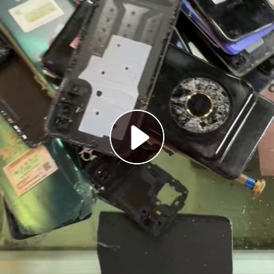 出售手机后盖、手机塑料、手机屏幕玻璃，零部件都有，现货有1-2吨