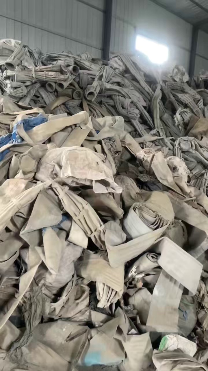长期出售涤纶除尘袋，未清洗，现货上百吨