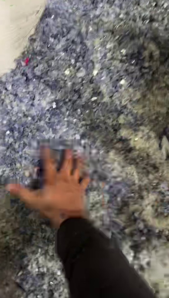 出售水粉PVC铝材膜破碎料，现货够车