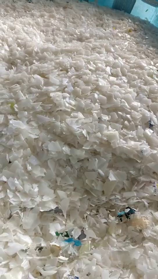 出售PE酱油壶破碎料，清洗干净，长期有货