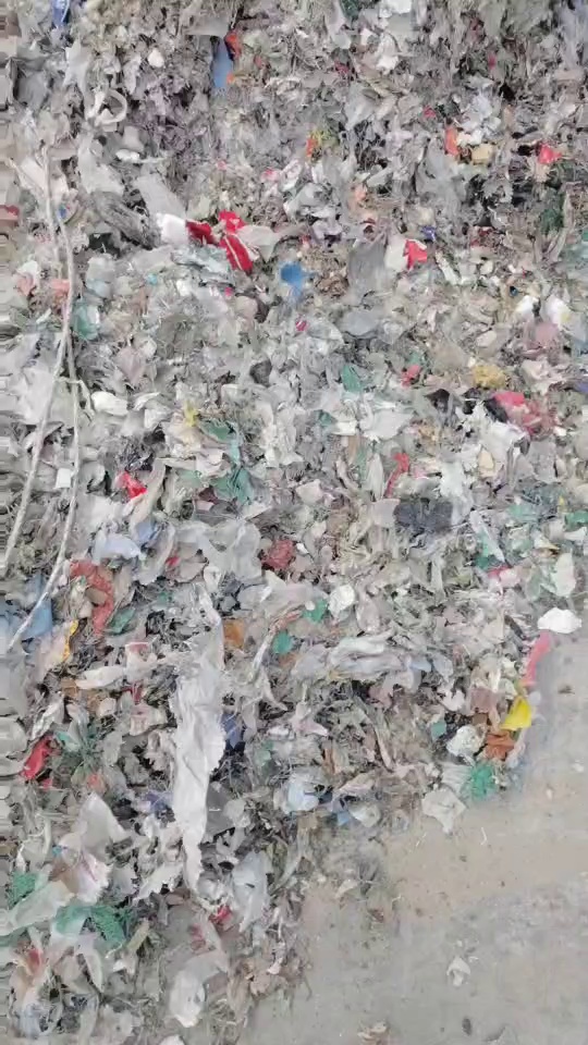 出售建筑垃圾破碎筛分料，水洗料做颗粒，炼油料