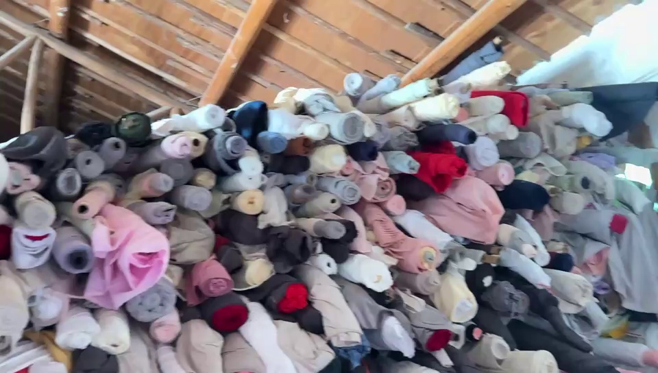 高价回收，雨伞布，窗帘布，广告布，染色小卷，长期大量收购