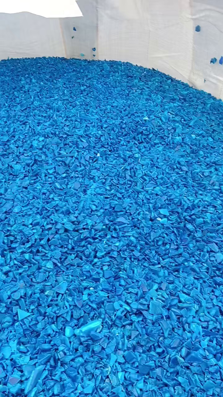 出售纯大蓝桶破碎料，可以直接注塑，月供200吨