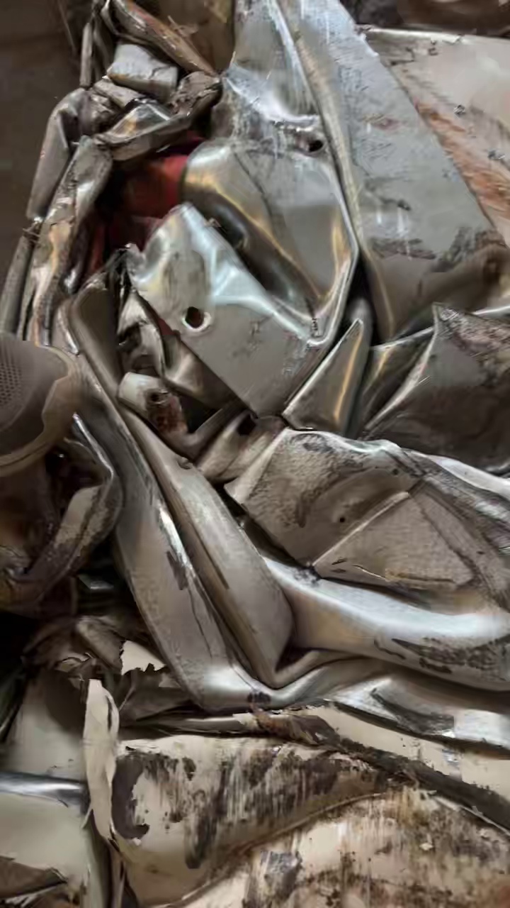 出售废铁压块，现货500吨左右