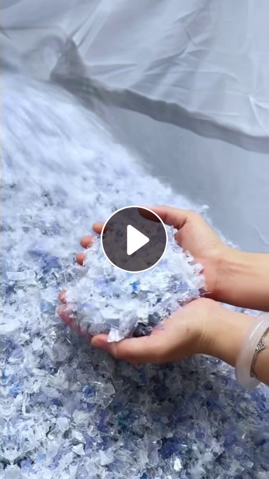 出售3A瓶片，纯白、蓝白、2A瓶片，矿泉水瓶破碎料，现货500多吨