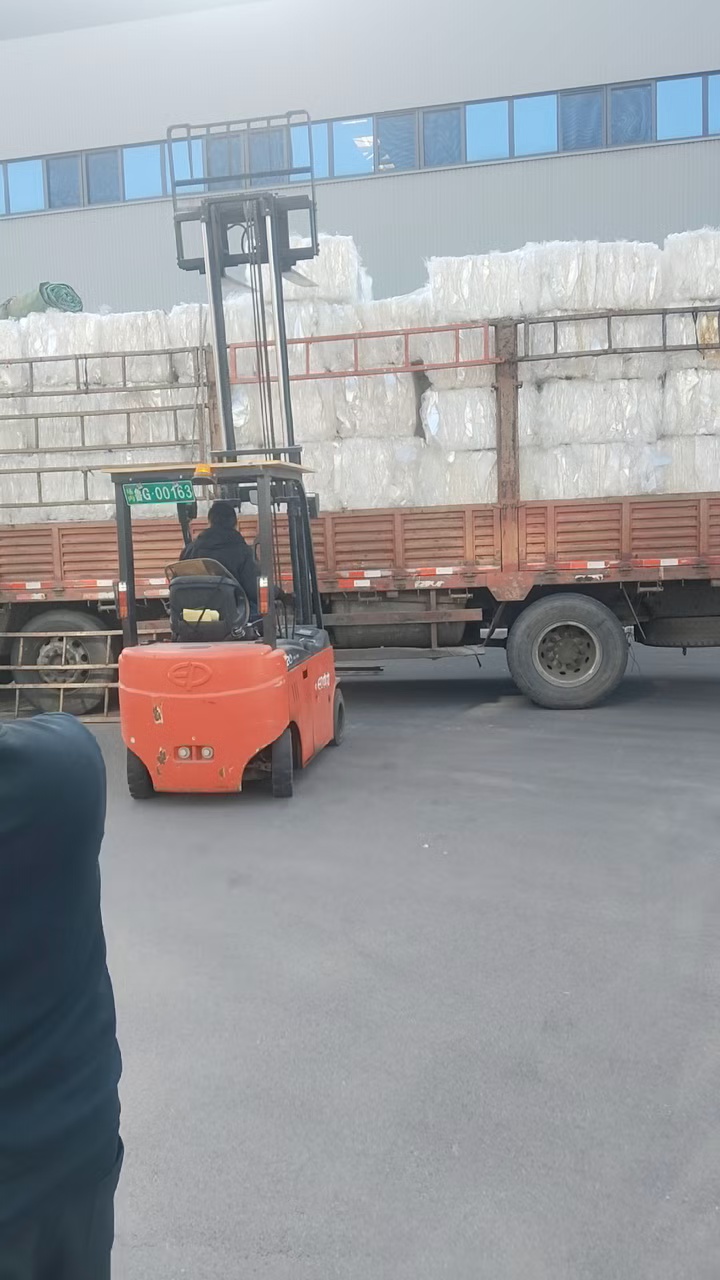 出售PVC膜废料，不带胶，现货10几吨，烟厂下来的