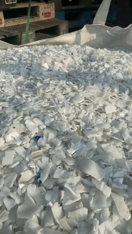 出售水粉透析桶破碎料，现货10吨