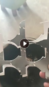 出售铝塑复合料，可炼油，含铝20左右，现货14吨