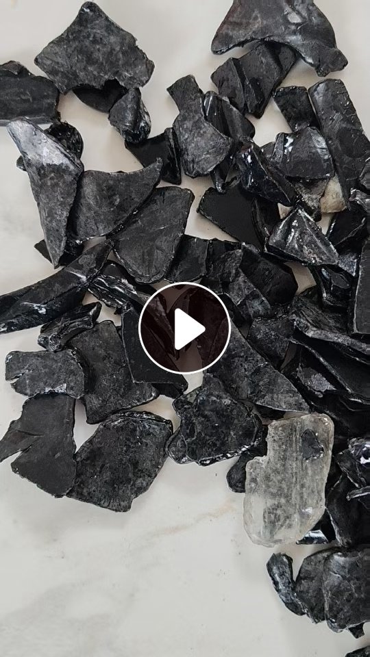 长期出售pc大灯破碎料，冲击17左右，现货够车