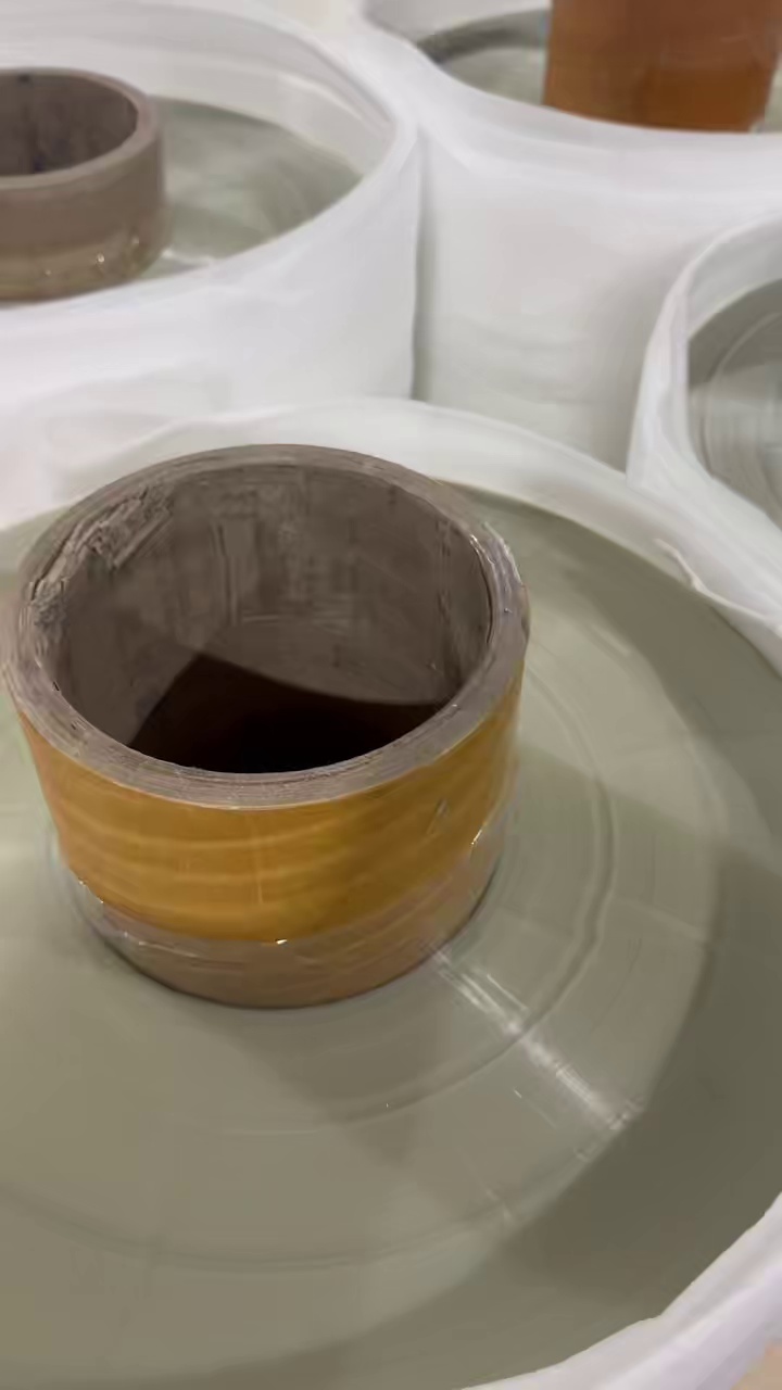 出售卷筒PET光膜，厚度12-14丝，宽幅700以上