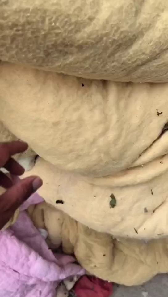 长期出售长丝被，旧长丝被，现货四五吨