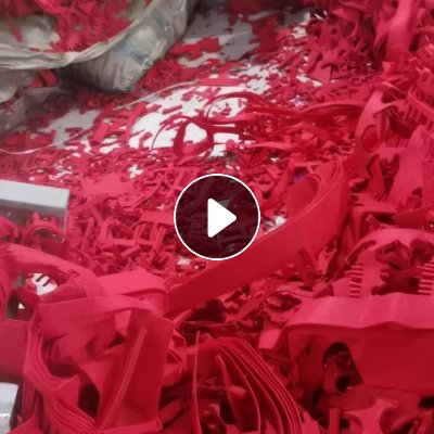 长期出售窗花厂下来的红色无纺布，无纺布边角料，一两天就有个4.2米一车