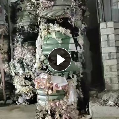 长期出售海绵边角料，下来的，带一层布，每个月有800吨左右，货在广东汕头