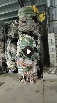 长期出售海绵边角料，下来的，带一层布，每个月有800吨左右，货在广东汕头