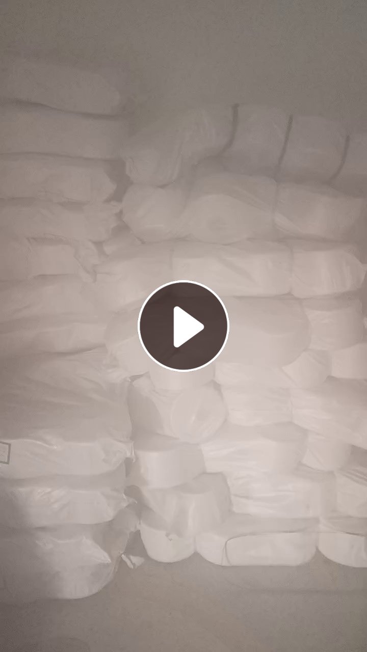 出售白色库存纱线，库存棉纱，有涤棉和纯棉，纯棉比较多，支数不一样，现货有2吨多，货在江苏淮安