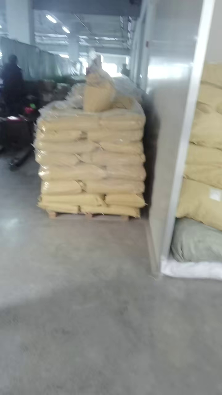 出售软质PVC水口料，黑色白色分开，现货十几吨