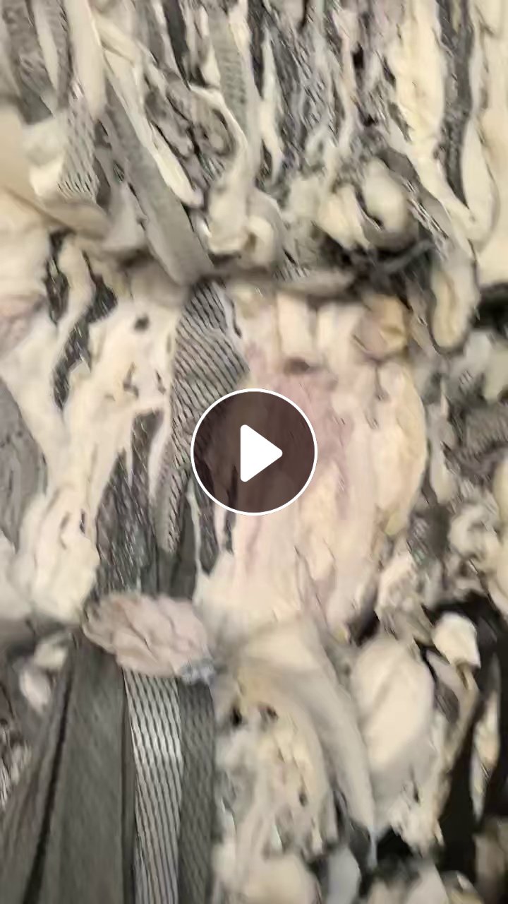 长期出售床垫厂下脚料，丝棉下脚料，有些带一层乳胶，有一些没带，现货50吨