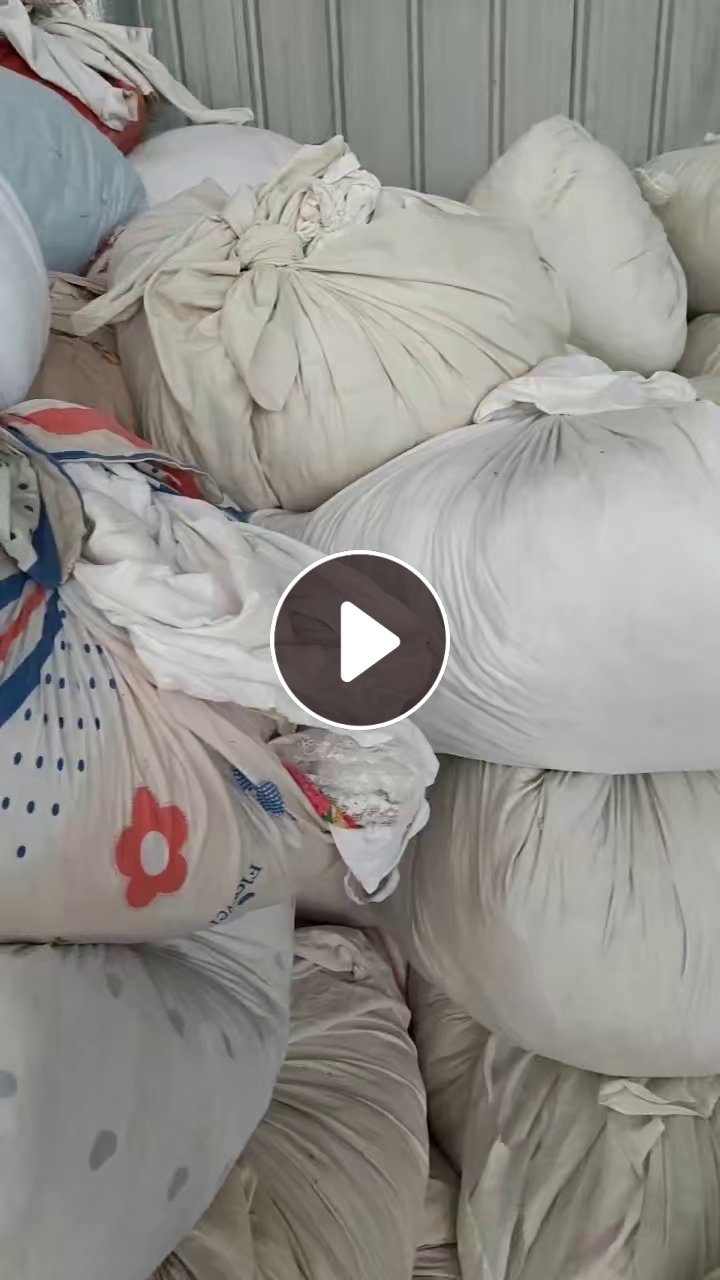 旧衣服分拣厂长期出售旧衣服大白，白料，开花料，月供几十吨，货在河南洛阳