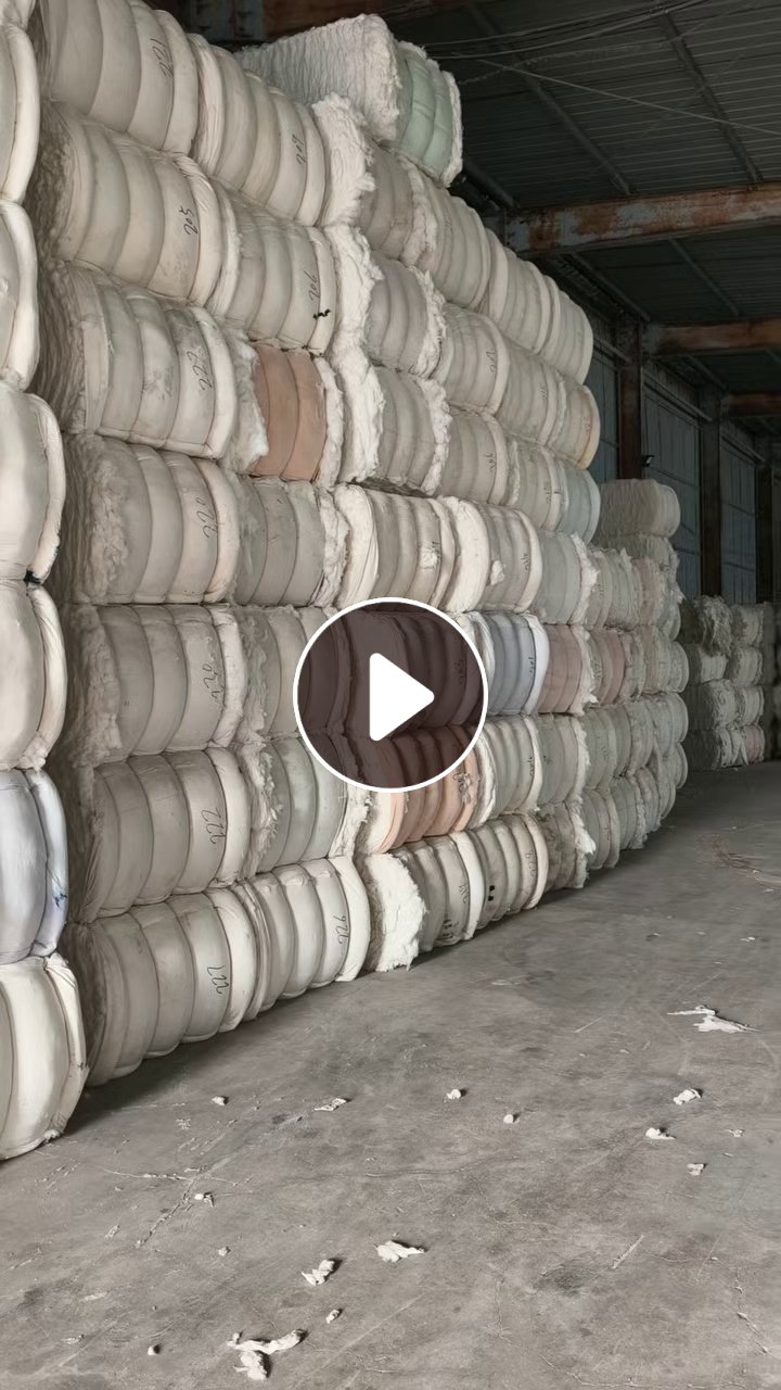 长期出售牛仔废布开出来的开花棉，牛仔开花棉，再生棉，纯棉的，月供120吨