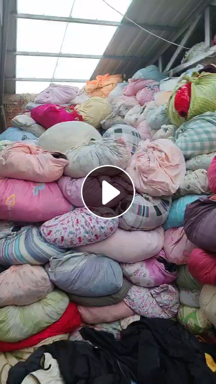 长期出售夏装统货，夏装，月供十五吨左右，货在河北秦皇岛