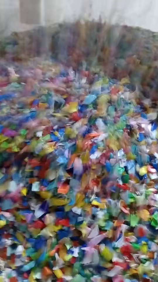 出售花乙破碎料，直接上机料，小片，风选，过清洗机的，每个月150吨，现货一挂